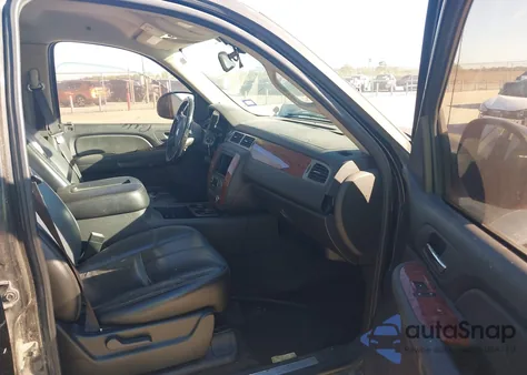 2007 Chevrolet Avalanche 1500 Lt из США, поврежденный, VIN 3GNEC12067G253577